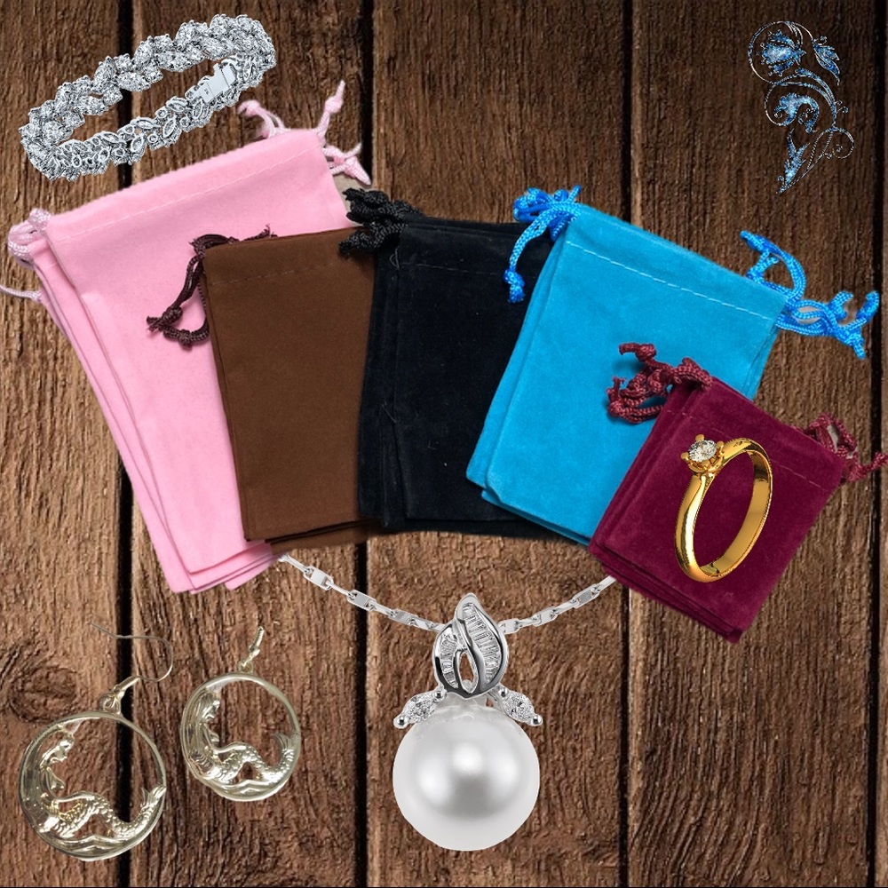 CLEARANCE  25 Velour Jewelry Bags 5 Of Each - Picture 3 of 9